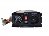 Инвертор напряжения redBTR автомобильный 12/220V 1500W