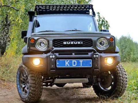 Бампер передний композитный Suzuki Jimny 2019- (окрашен)